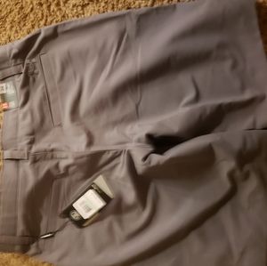 Under Armour Golf Shorts Size 34